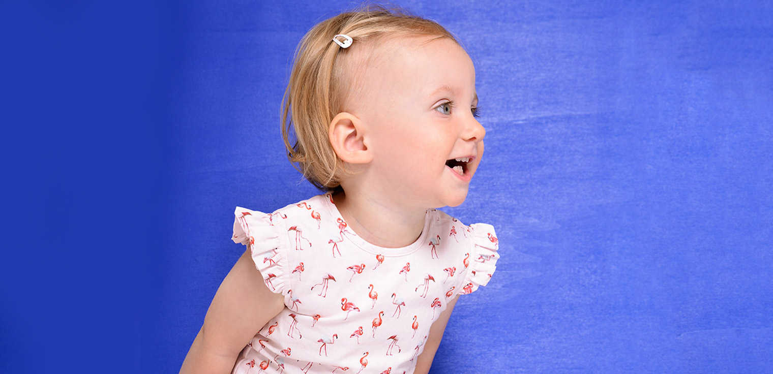 Rompers in verschillende kleuren en leuke prints voor babymeisjes en babyjongens.
