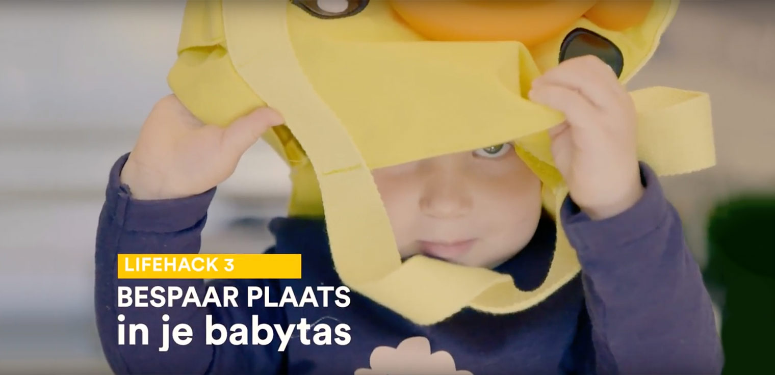 Bespaar meer plaats in de babytas. Rol je rompertjes op tot een klein pakketje.
